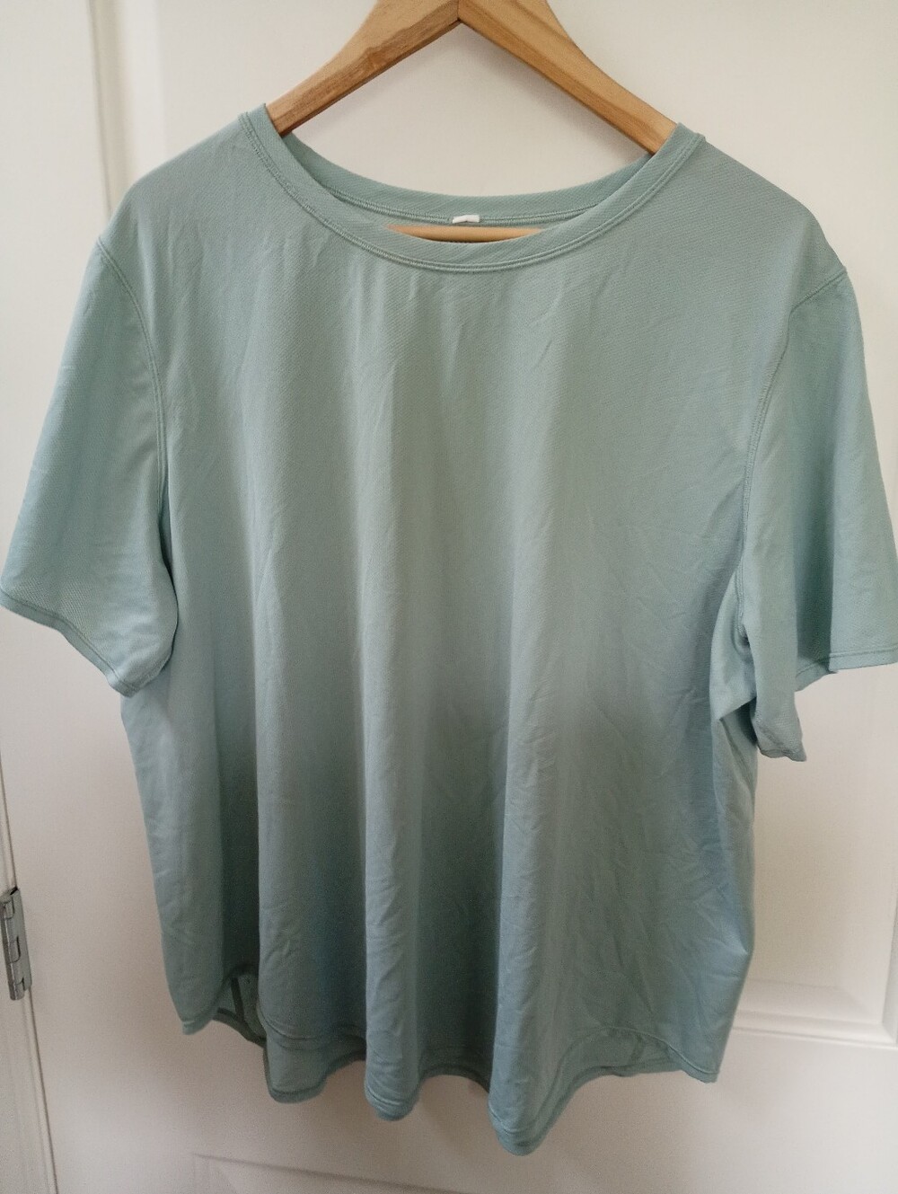 Lululemon | Crew Neck Reflective T-Shirt - Sage Green | L